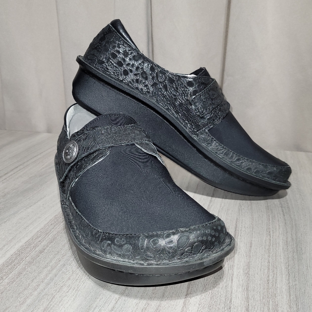 Alegria Dena Black Floral Leather Neoprene Nursing Slip On Wedge Clog Shoe Sz 9